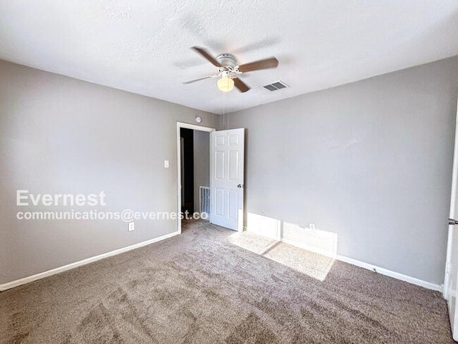 Building Photo - 14419 Roundstone Ln