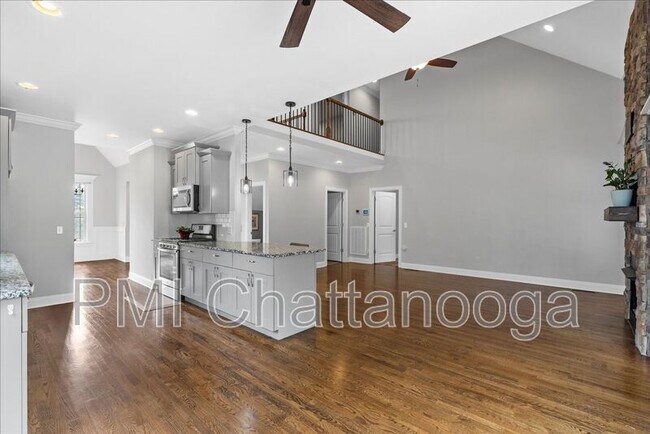 Building Photo - 8229 Pierpoint Dr