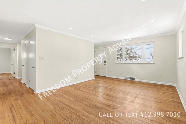 Building Photo - 25 Ridge Dr