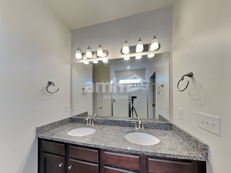 Building Photo - 2452 Napa Valley Dr