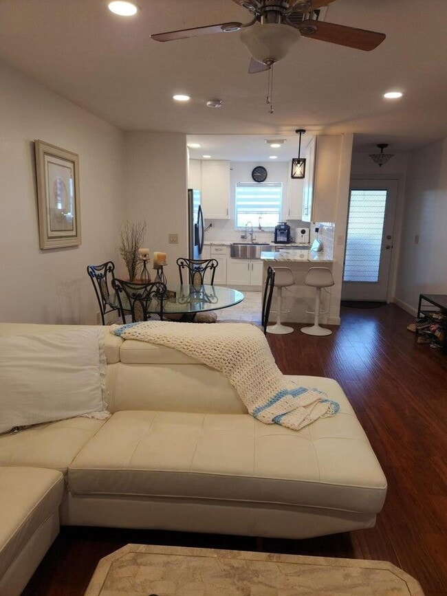 Building Photo - 2790 Ashley Dr E