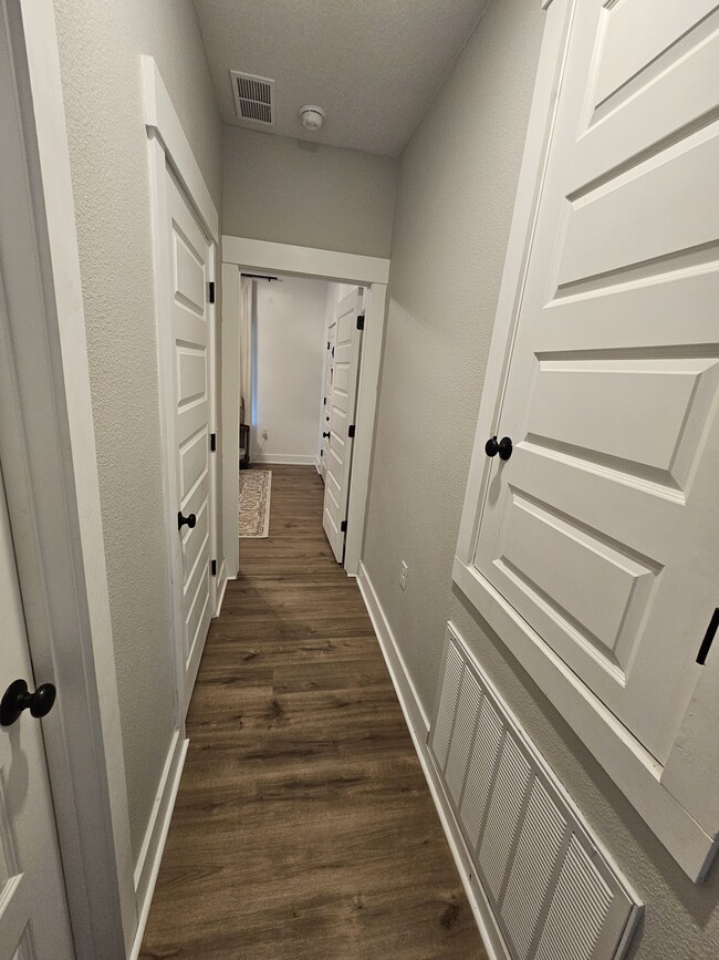 Building Photo - 5825 Danbury Blvd