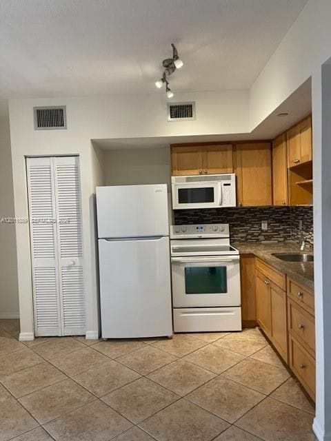 Building Photo - 2630 SW 28th St