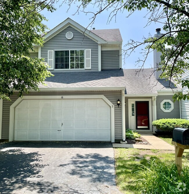 Building Photo - 8 Crabapple Ct