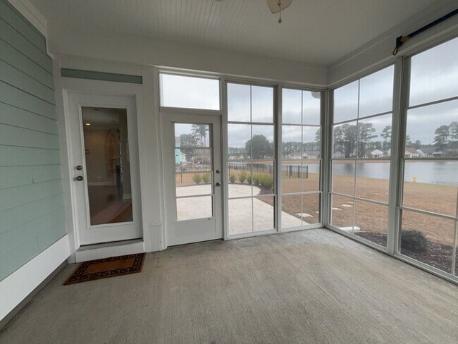 Building Photo - 292 Calm Water Way