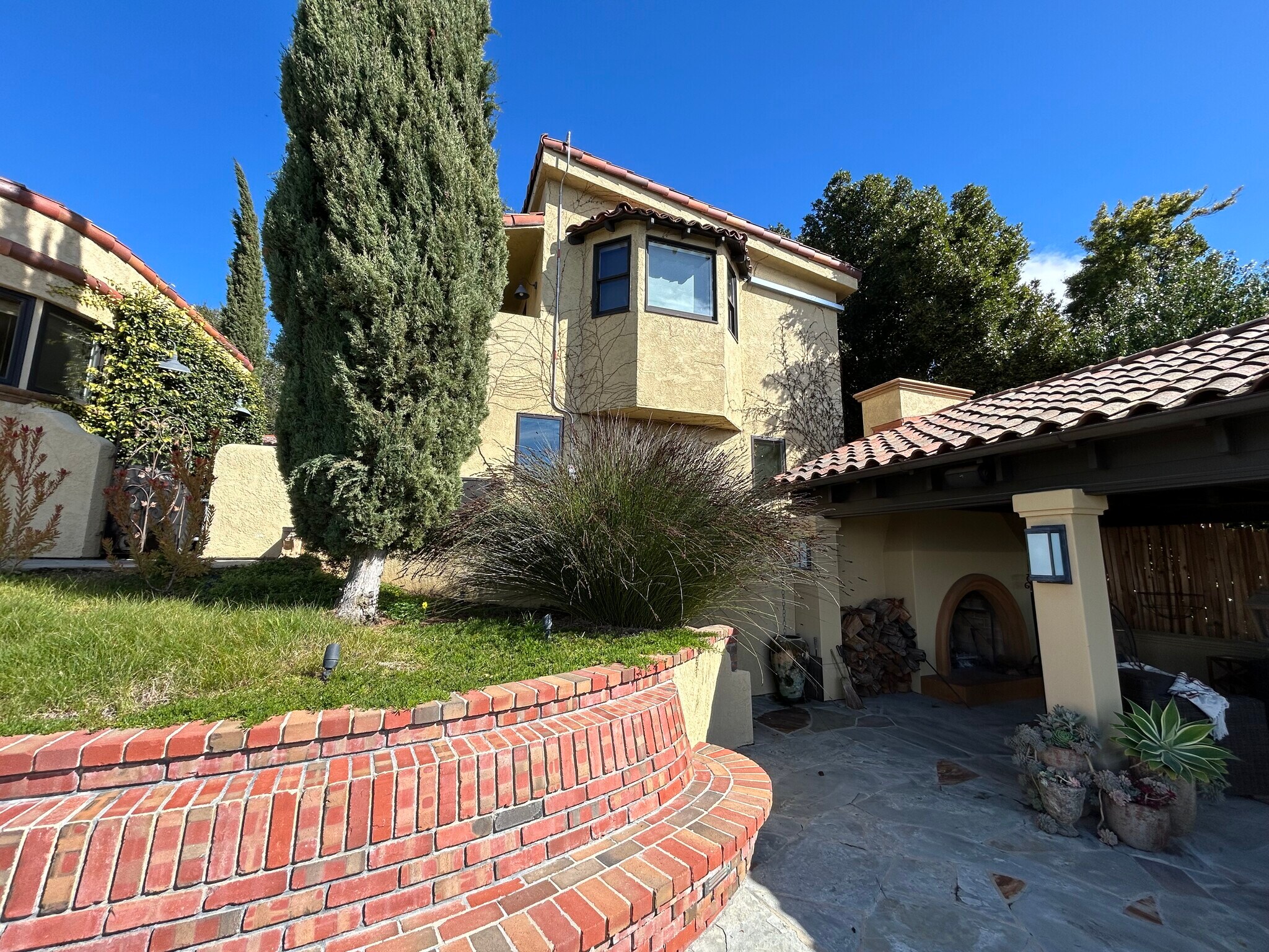 Building Photo - 10715 Ridgeview Way