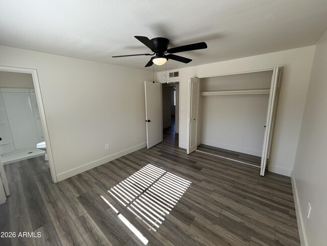 Building Photo - 1817 W Wood Dr