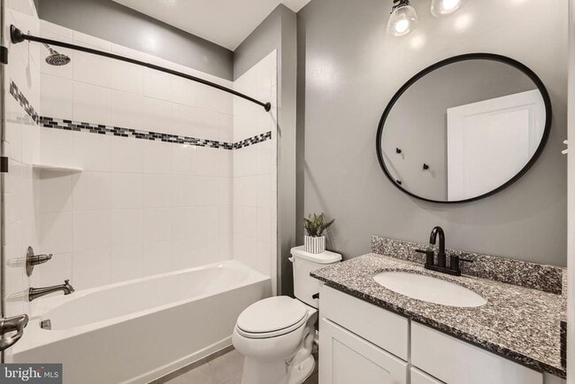 Building Photo - 2911 Stagg Ln