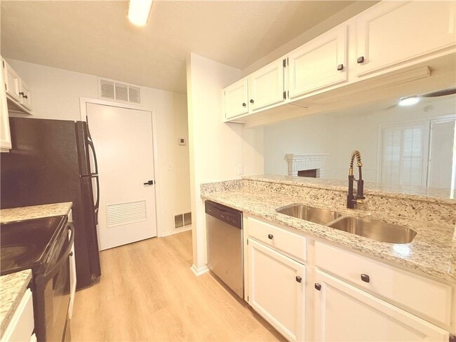 Building Photo - 1405 Tuxworth Cir