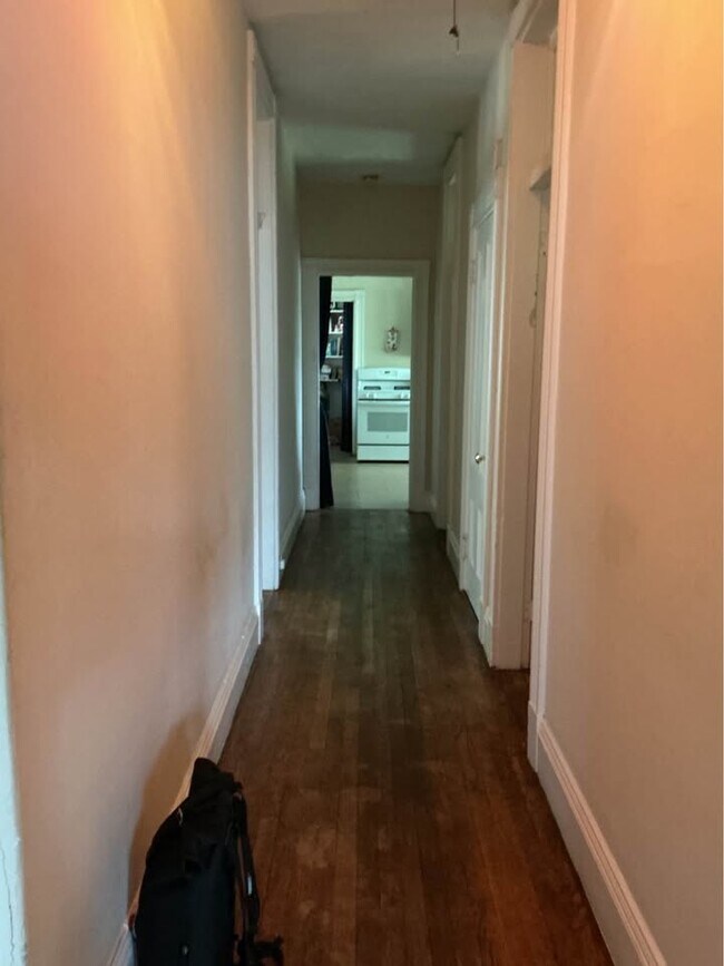 Building Photo - 75 Aldie St