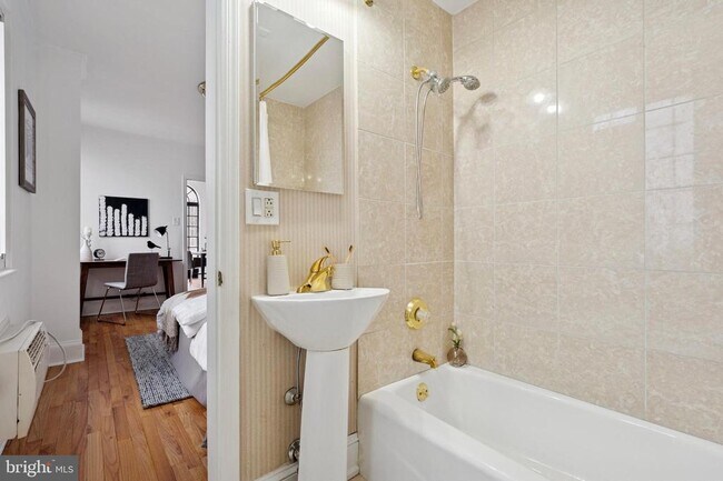 Building Photo - 1512 Spruce St