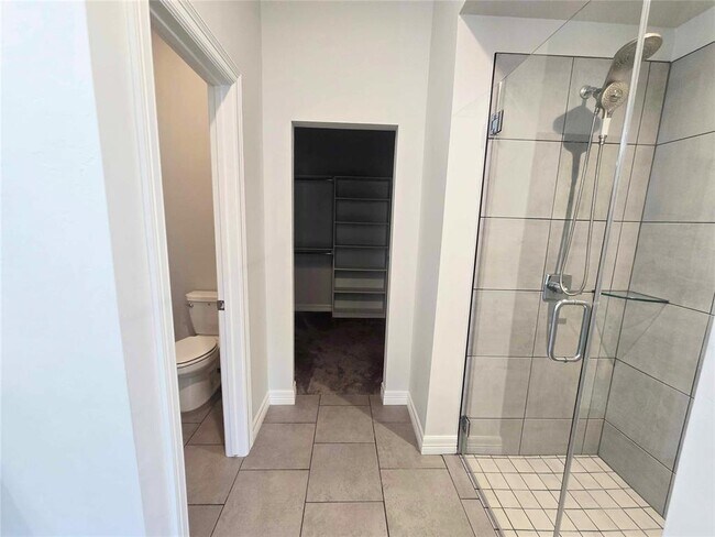 Building Photo - 9221 Anaum Ln