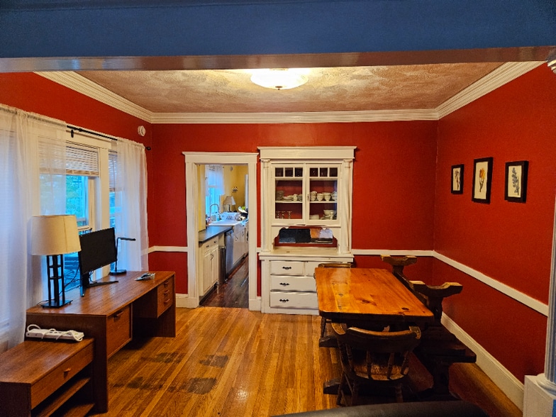 Building Photo - 536 Mt Auburn St