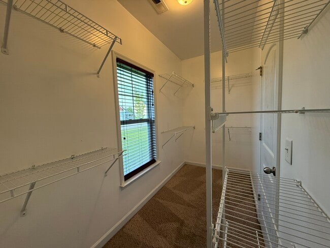 Building Photo - 513 New Hanover Trl