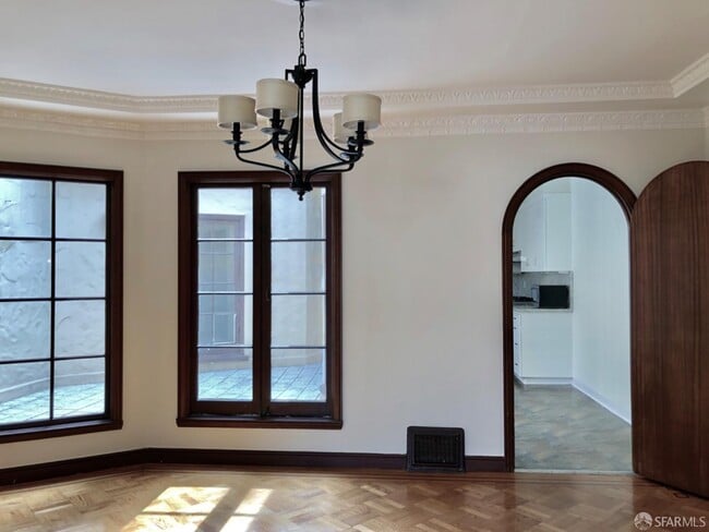 Building Photo - 1537 34th Ave