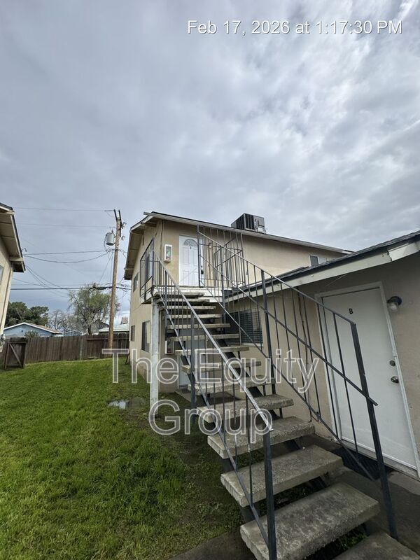 Building Photo - 624 N Garden St