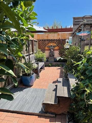 Building Photo - 1076 61st St