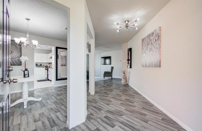 Building Photo - 12803 Rockford Dr