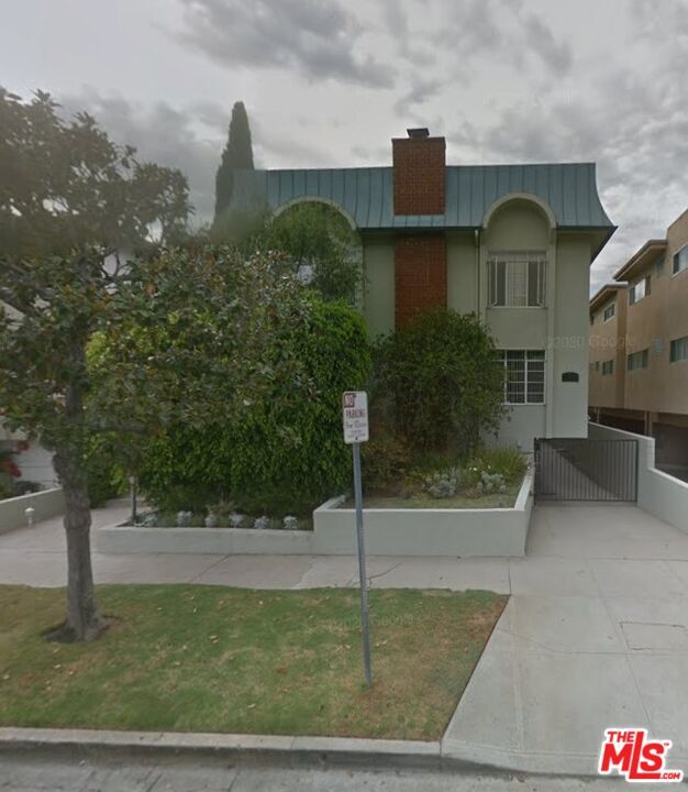 Building Photo - 11937 Darlington Ave