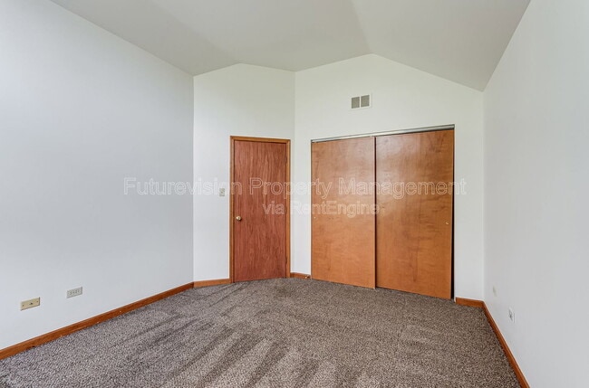Building Photo - 730 Big Timber Dr
