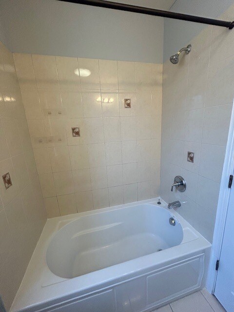 Building Photo - 2900 N Kolmar Ave