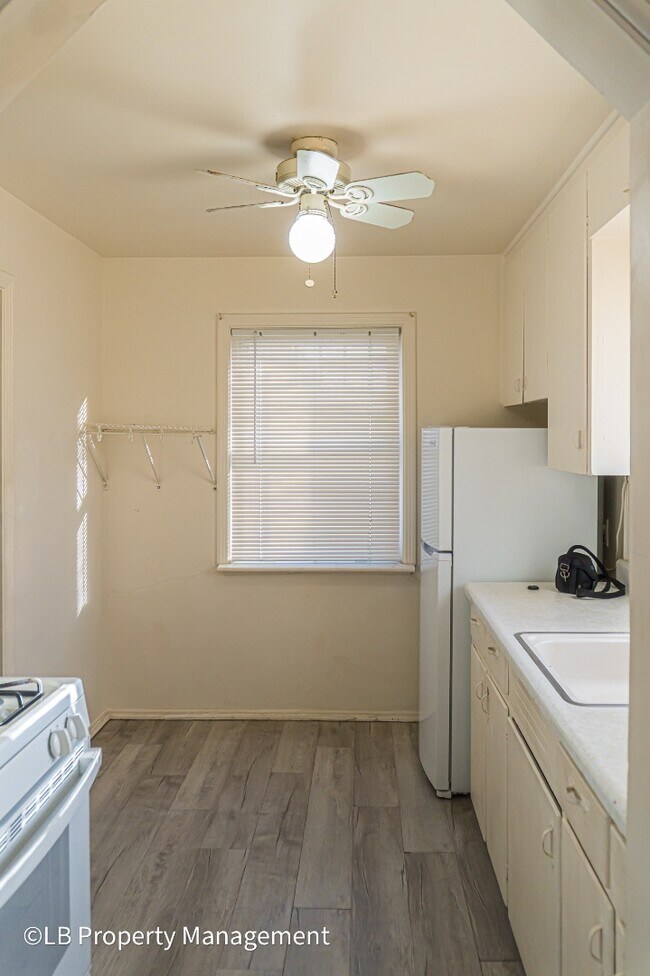 Building Photo - 1780 W Tennessee Ave