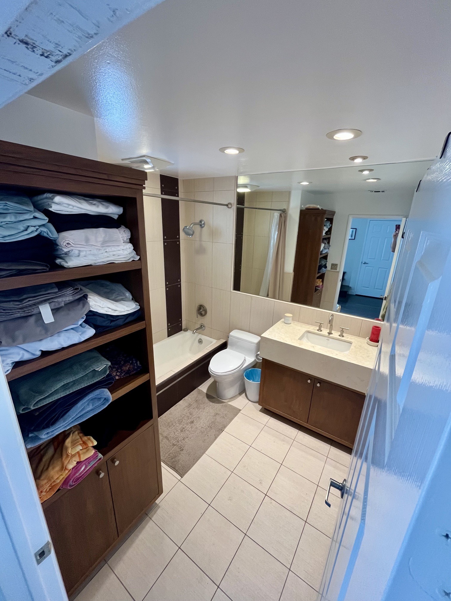 Guest bathroom - 1240 25th St