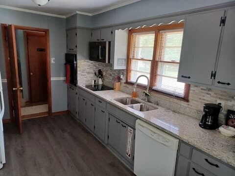 Kitchen - 2913 Hester Ln NW