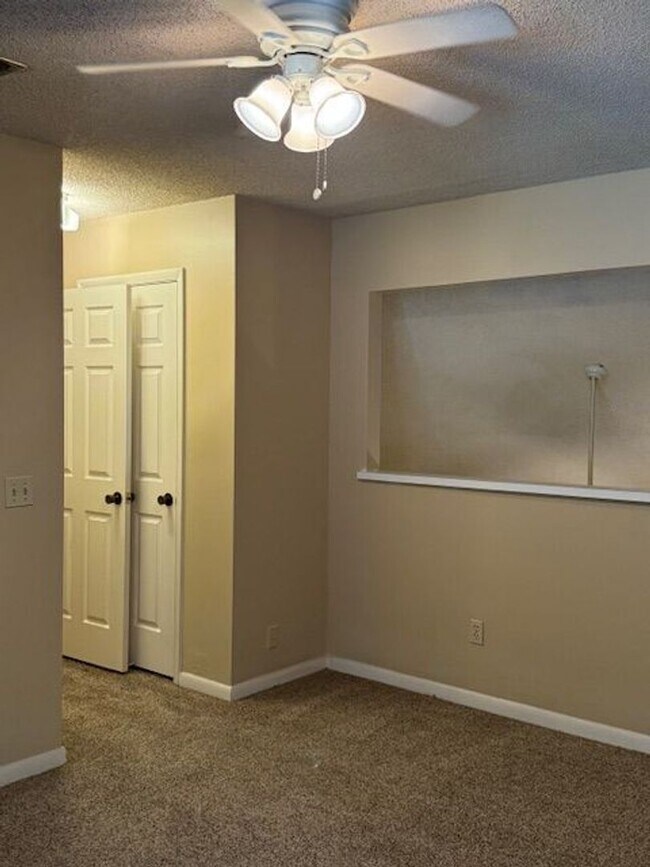 Building Photo - 8542 Colony Pine Cir W