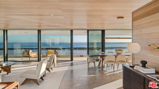 Building Photo - 31388 Broad Beach Rd