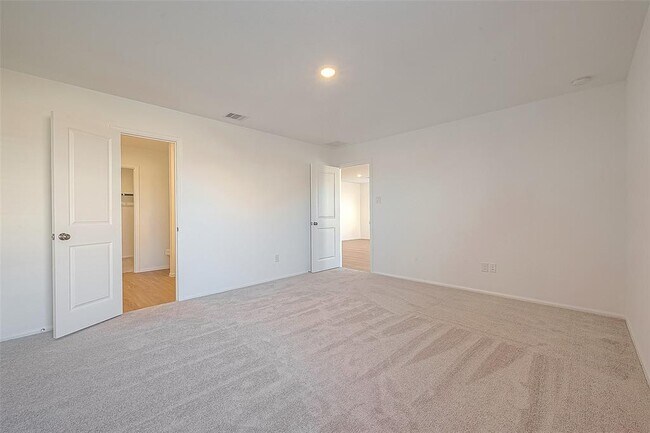 Building Photo - 5107 Sunvalley Bend Dr