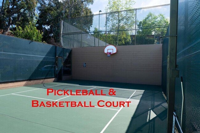 Building Photo - 1615 Hotel Cir S