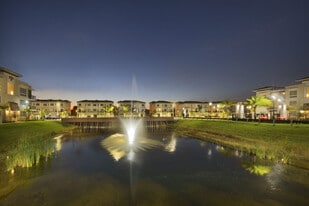 Building Photo - Midtown Aventura