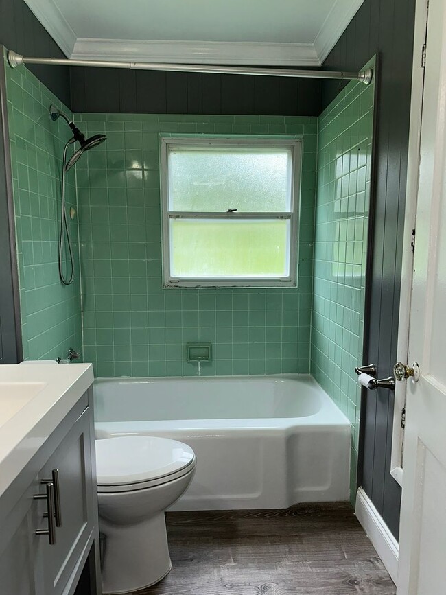 Building Photo - Rarely Available Ruxton Rental