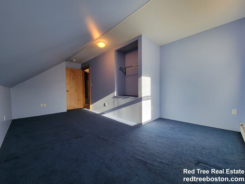 Building Photo - 118 Charles St