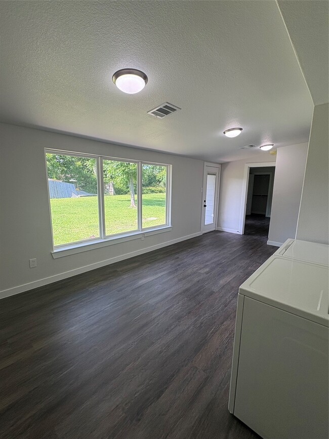 Building Photo - 55 Periwinkle Ct