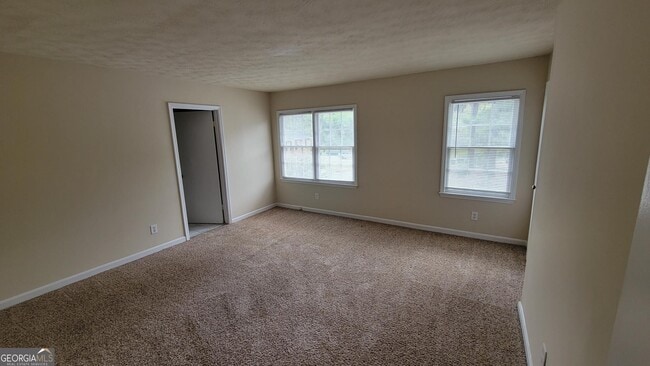 Building Photo - 2462 Lehaven Dr