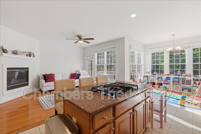 Building Photo - 8407 Chaucer House Ct