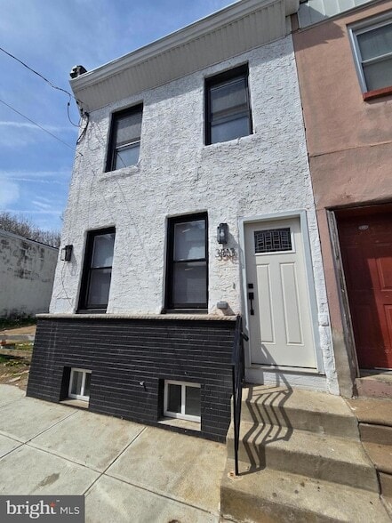 Building Photo - 3513 Mt Vernon St