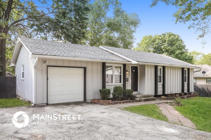 Building Photo - 11955 Sycamore Ave