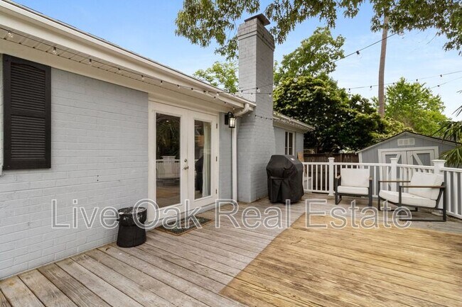 Building Photo - 732 Terrace Ave