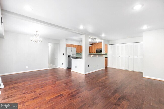 Building Photo - 7802 Dassett Ct