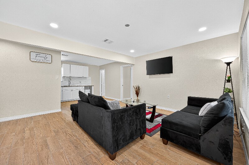 Building Photo - 2418 Ferguson Way
