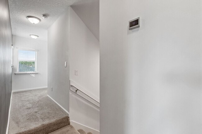 Building Photo - Spacious 5-Bedroom Home with Office, Den & Included Electric!