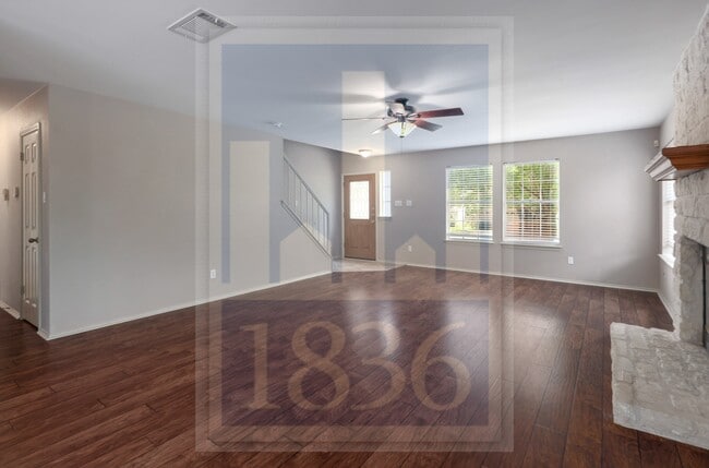 Building Photo - 13210 Vendrell Dr