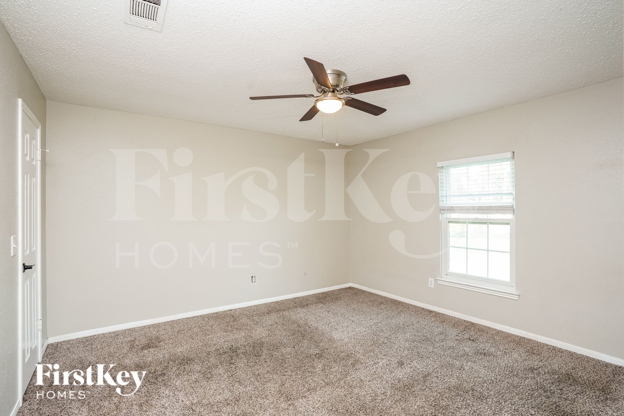 Building Photo - 12523 Mill Ridge Dr