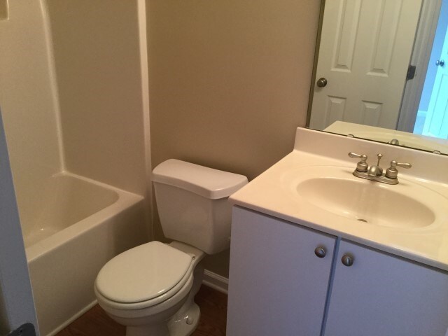 Building Photo - 1700 Heisser Ln