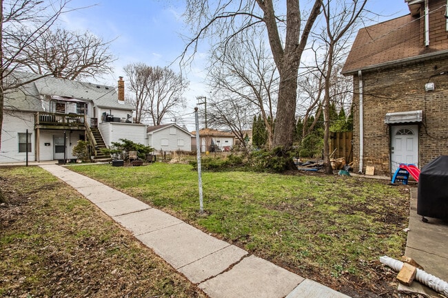 Building Photo - 1116 Darrow Ave