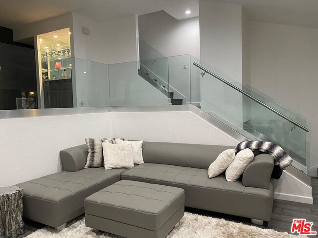 Building Photo - 18210 Oxnard St