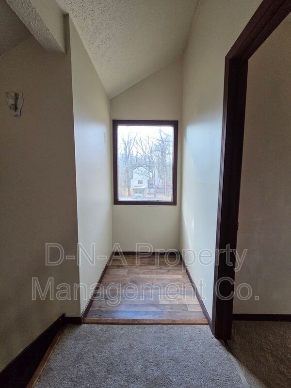 Building Photo - 2859 Fairhaven Dr